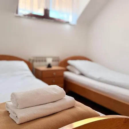 Gradska Kavana Casa de hóspedes Kupres (Canton 10)