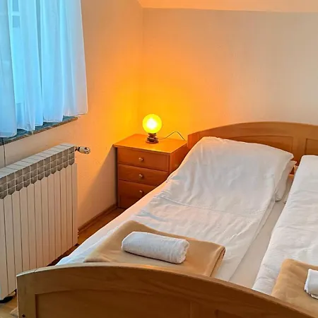 Gradska Kavana Pensjonat Kupres (Canton 10)