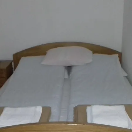 Casa de hóspedes Gradska Kavana Kupres (Canton 10)