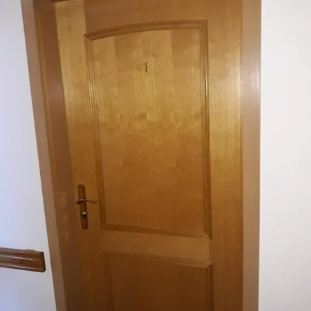 Gradska Kavana Kupres (Canton 10)