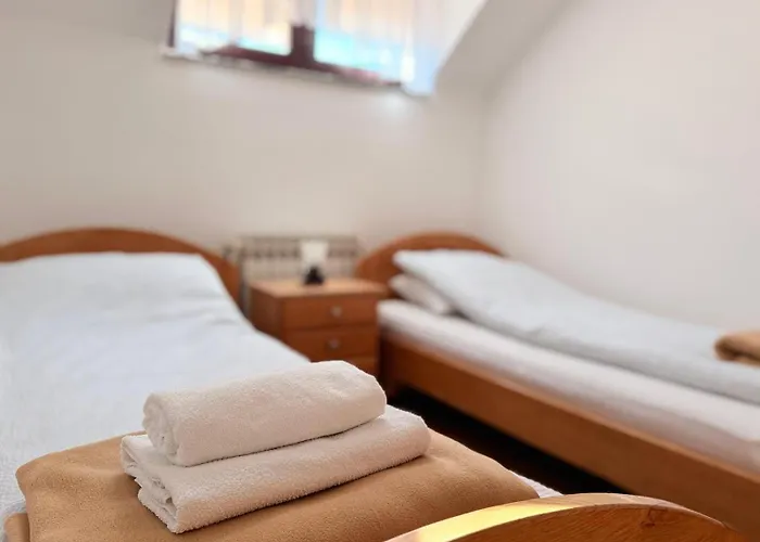 Gradska Kavana 招待所 库普雷斯