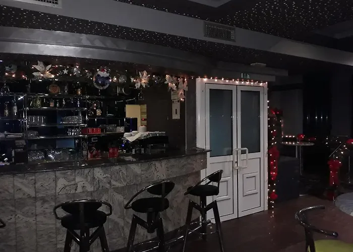 Gradska Kavana 3* 库普雷斯